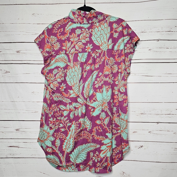 Soft Surroundings Floral V-Neck Tee - Picture 2 of 9